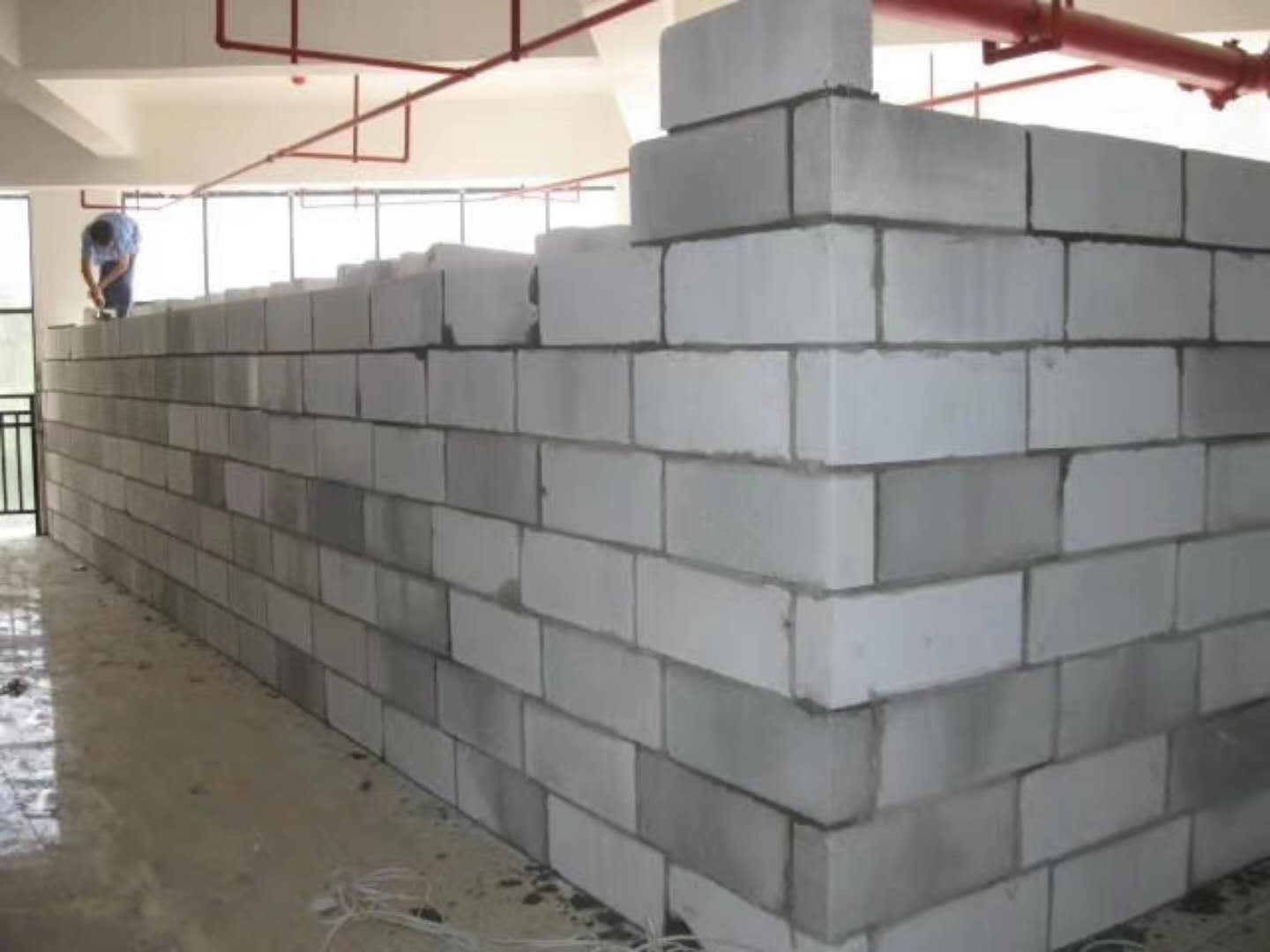 永春蒸压加气混凝土砌块承重墙静力和抗震性能的研究